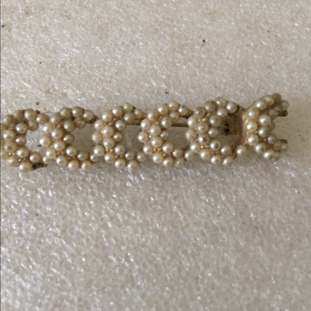 Vintage seeds pearl brooch